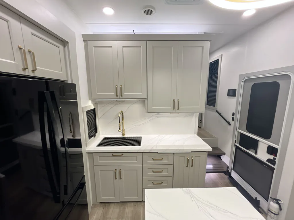 2024 Brinkley Model G 3500, Photos photo 13