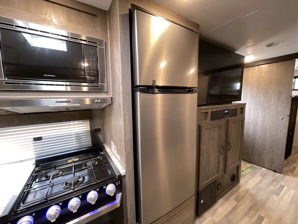 2021 Forest River Vibe 28BH, Photos photo 15