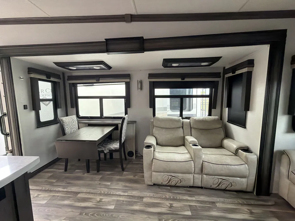2022 Forest River Cardinal Luxury 380RLX, Photos photo 20