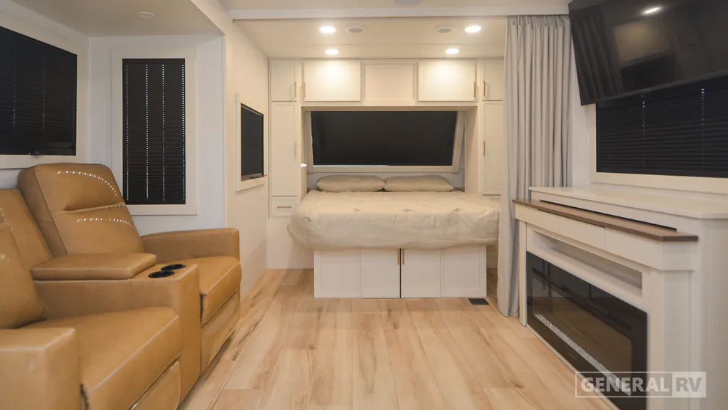 2026 Brinkley Model I 235, Photos photo 4
