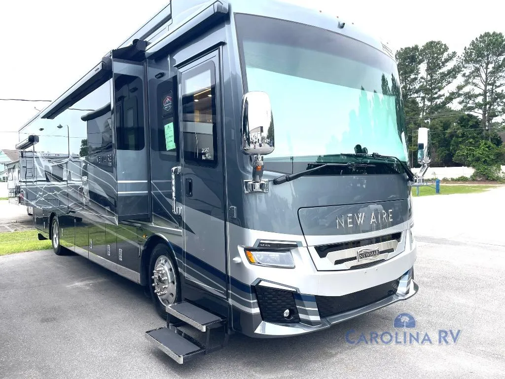 2027 Newmar New Aire 3543 - Photo 2
