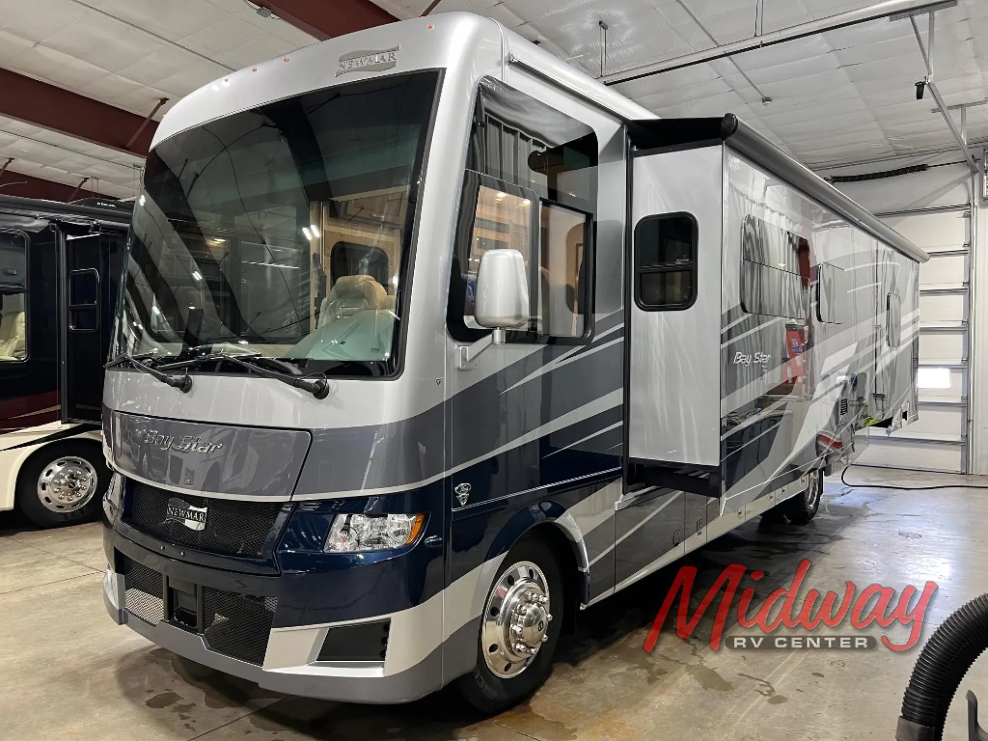 2026 Newmar Bay Star 3225 - Photo 3