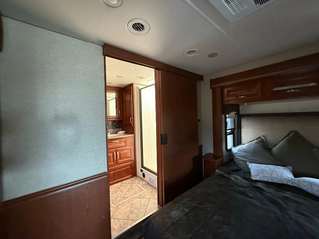 2015 Forest River RV Berkshire 38A, Photos photo 25