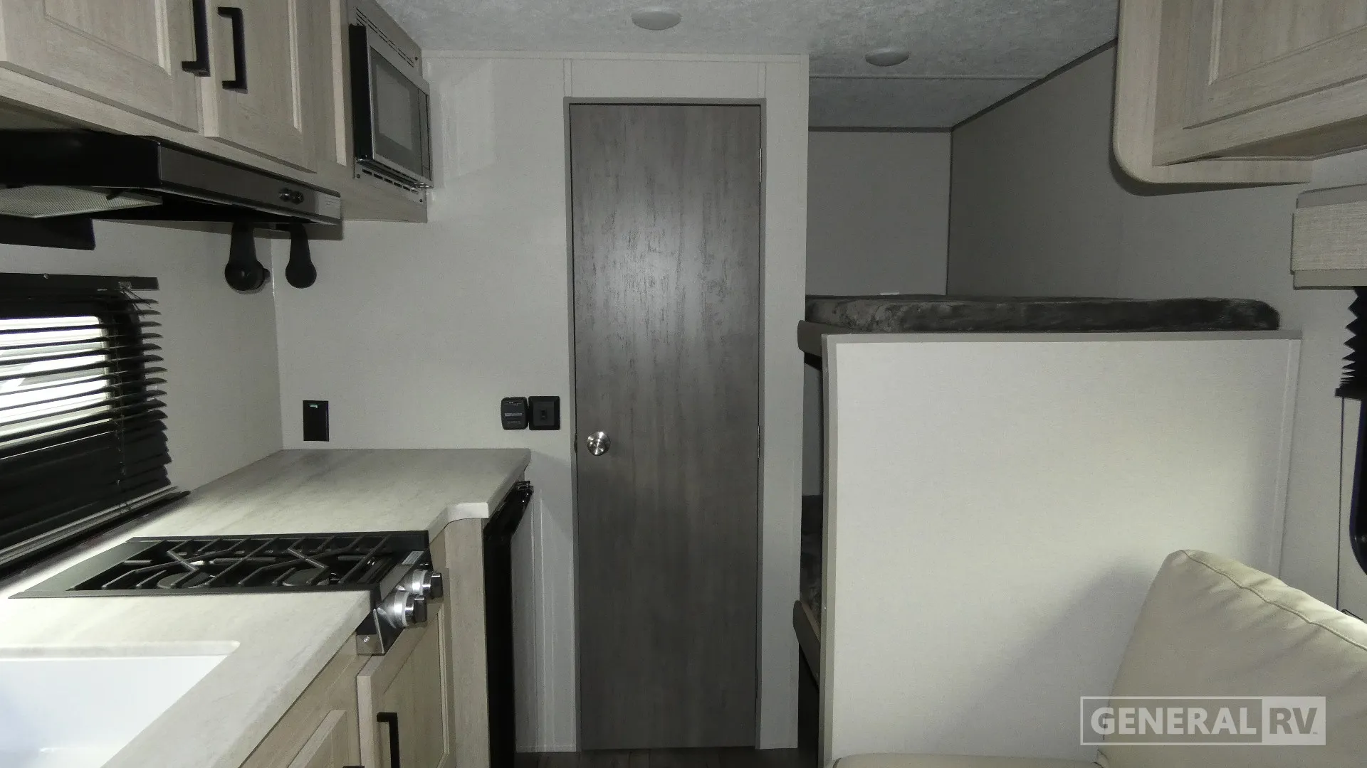 2024 Coachmen Catalina Summit Series 7 164BHX - Photo 3