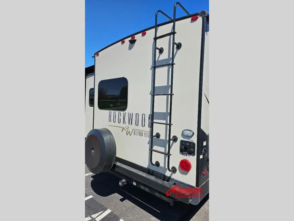 2022 Forest River Rockwood Ultra Lite 2608BS - Photo 4