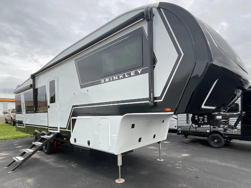 2026 Brinkley Model Z 2810, Photos photo 2