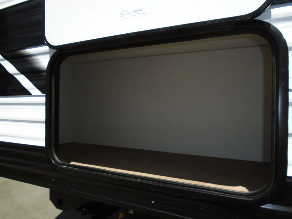 2026 Grand Design Transcend One 161DB - Photo 4