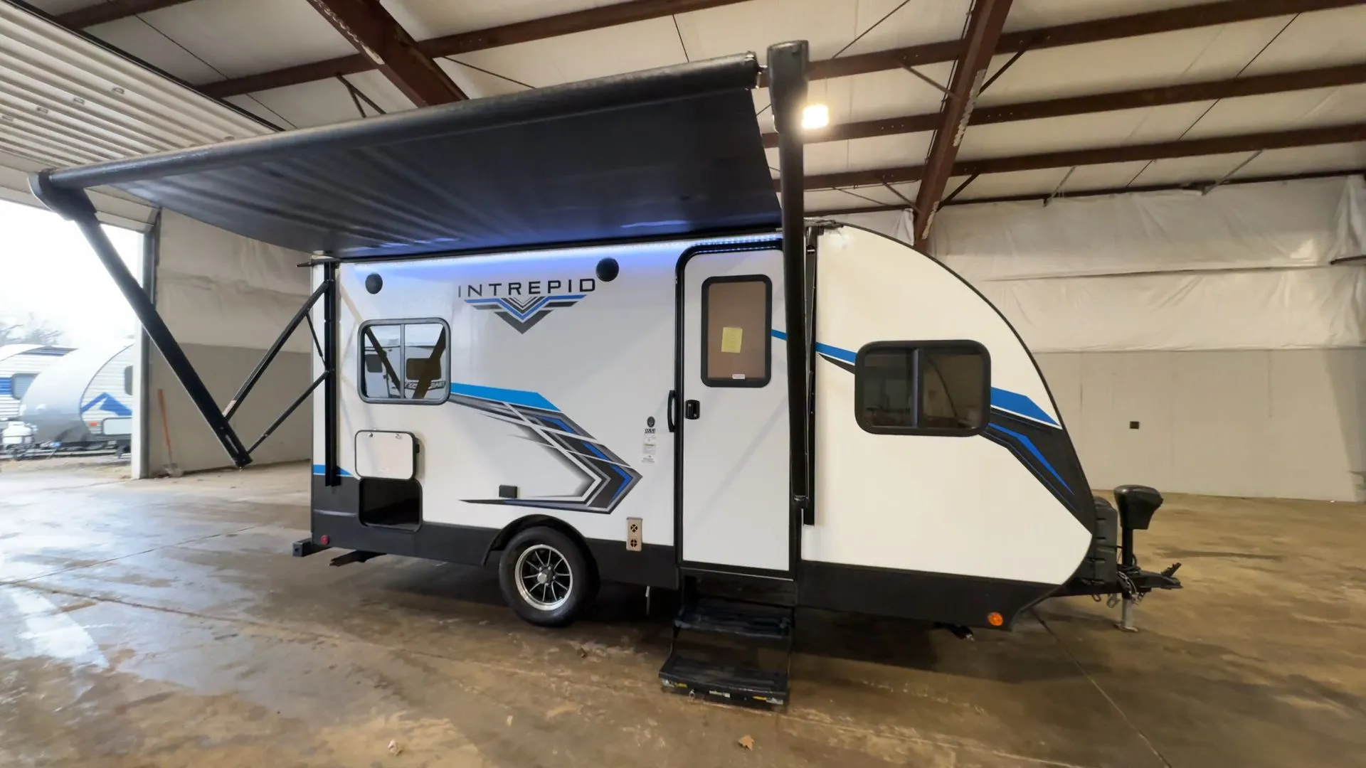 2023 Riverside RV Intrepid 165i - Photo 4