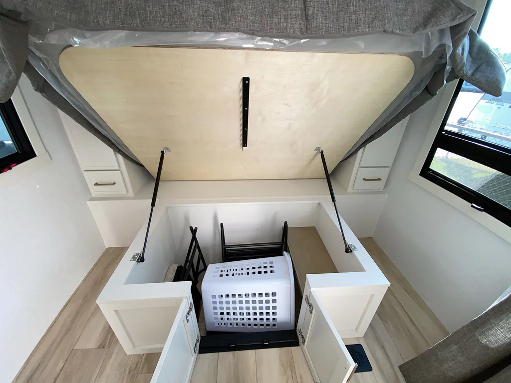 2026 Brinkley Model I 235, Photos photo 6