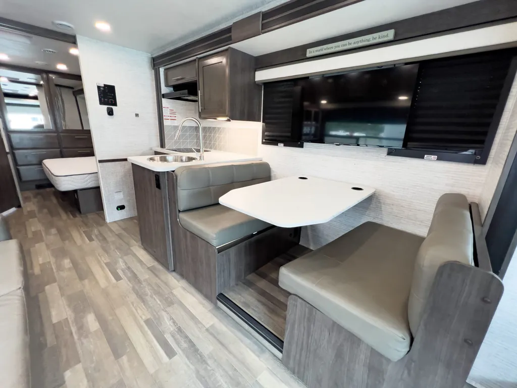 2025 Entegra Coach Vision 27A, Photos photo 5