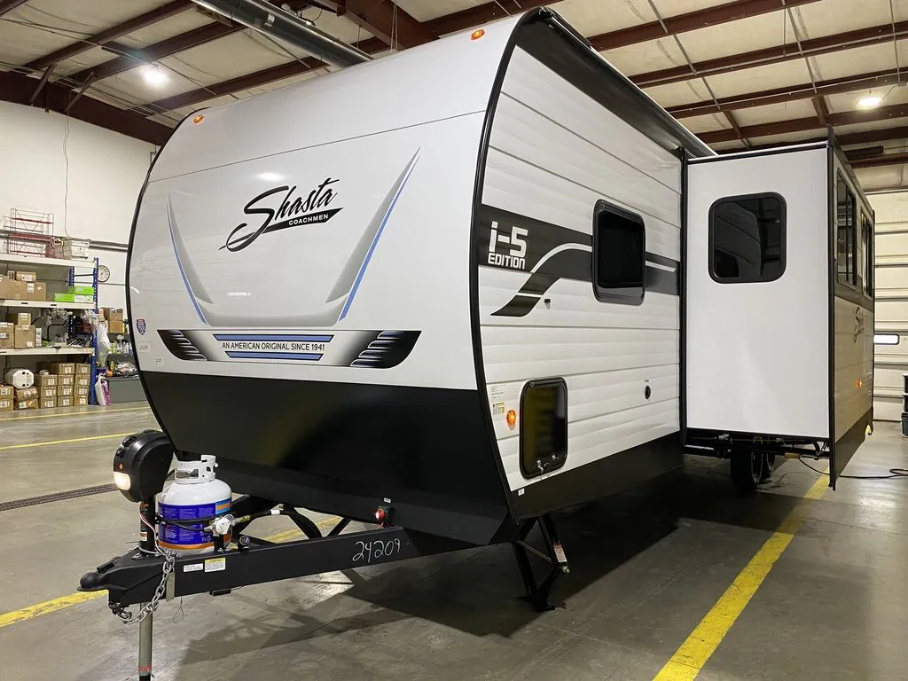 2026 Shasta RVs i-5 Edition 530BQB - Photo 3