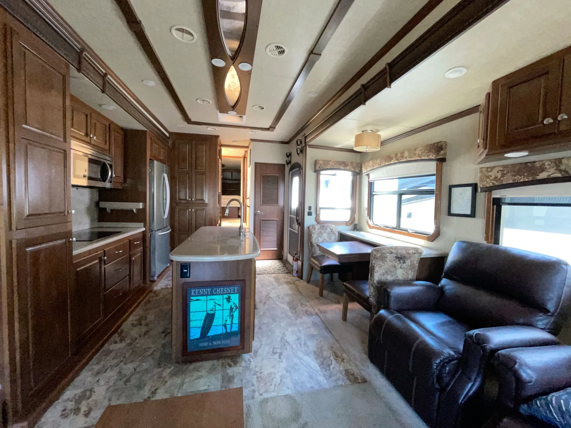 2015 Heartland Landmark Three Sixty Five Ashland — living area main