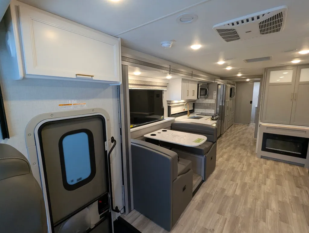 2026 Thor Motor Coach Windsport 36H, Photos photo 12