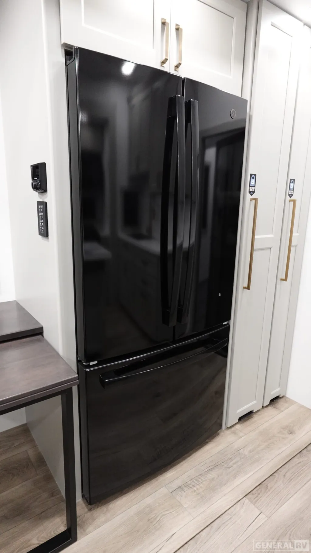 2026 Brinkley Model G 3950, Photos photo 28