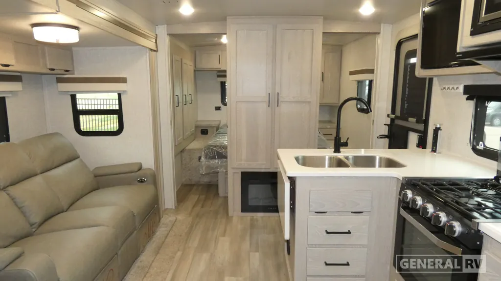 2022 Forest River Rockwood Mini Lite 2513S, Photos photo 4