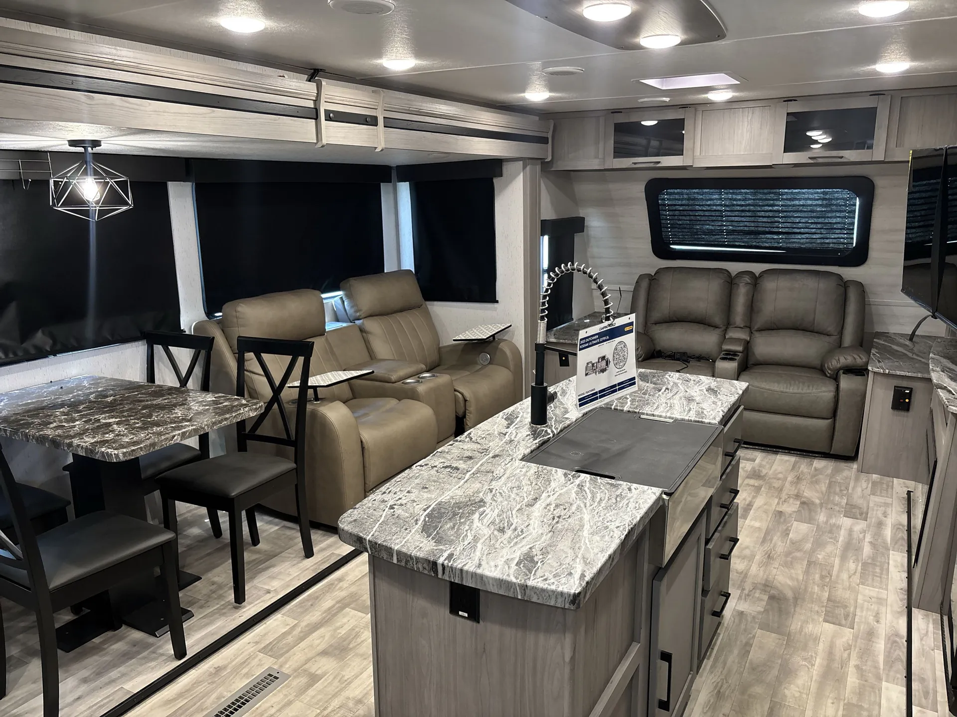 2023 Dutchmen Kodiak Ultimate 3371FLSL — living area main