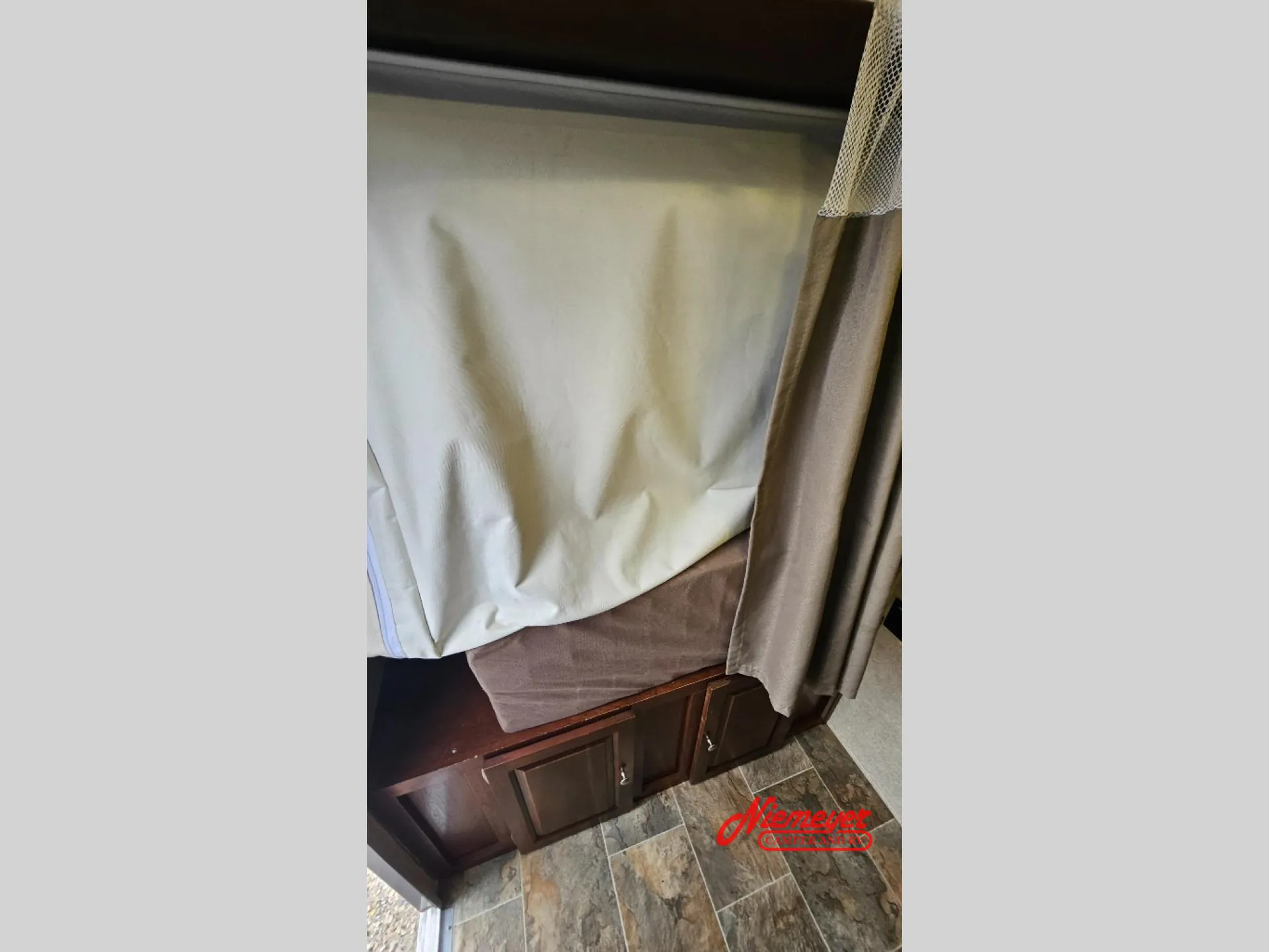2015 Forest River Rockwood Roo 21DK — Photo 5