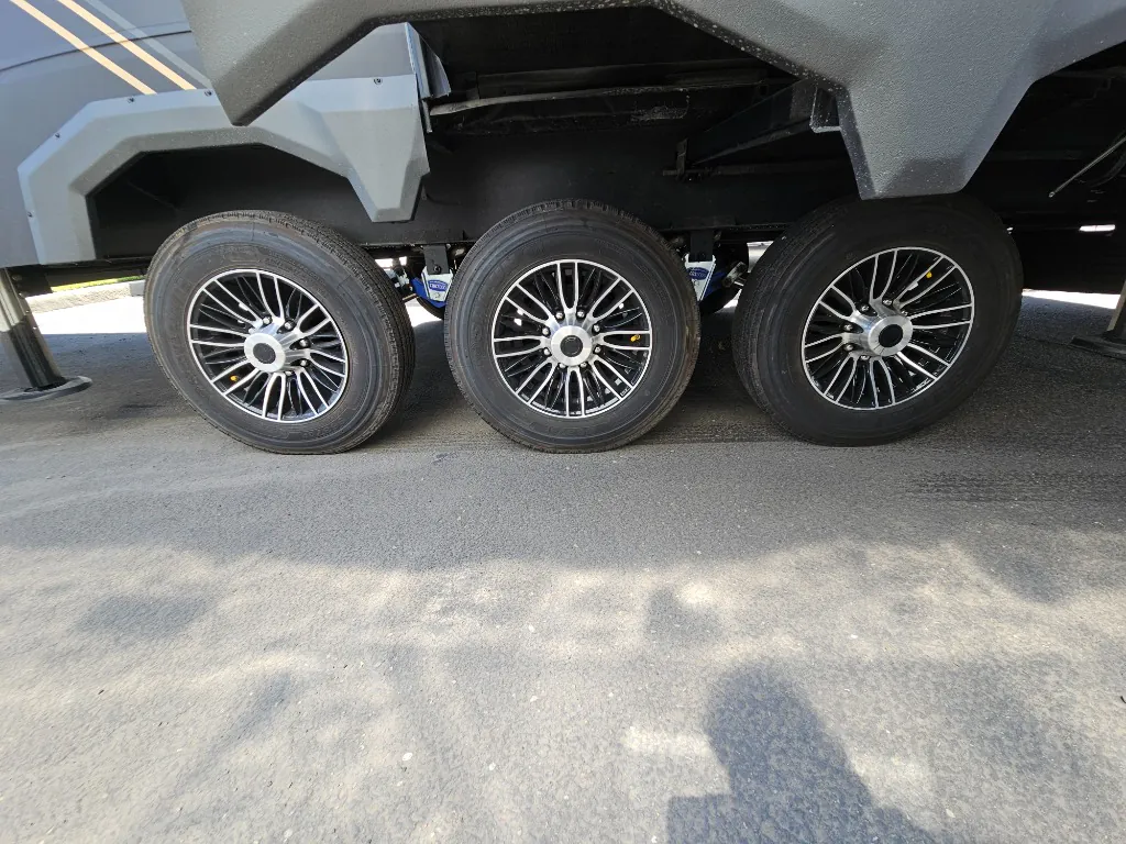 2026 Keystone Raptor 441, Photos photo 22