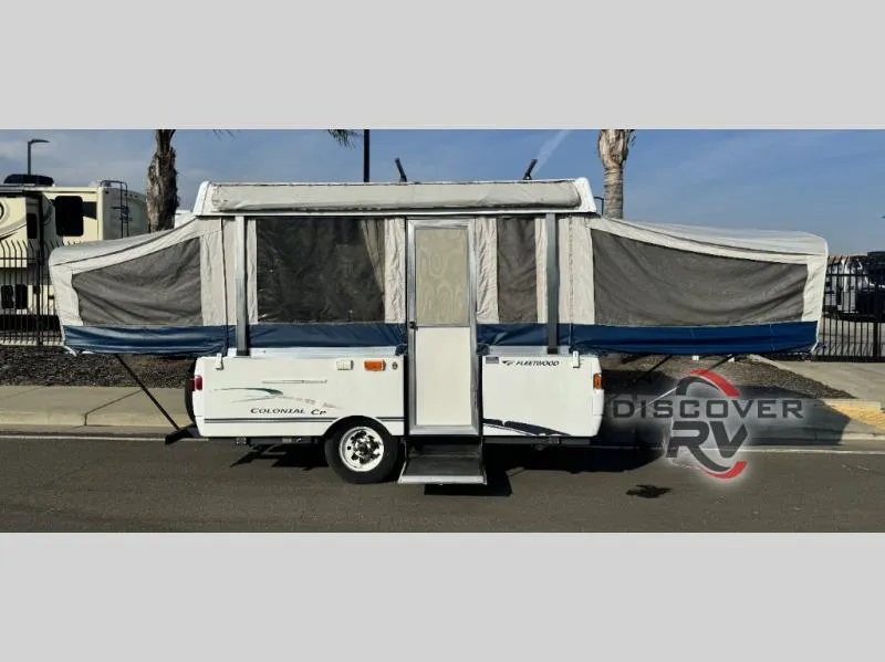 2005 Fleetwood Colonial 3989 - Photo 2