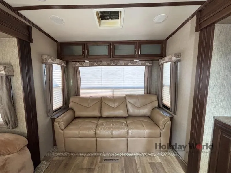 2017 Dutchmen Denali 307RLS - Photo 2