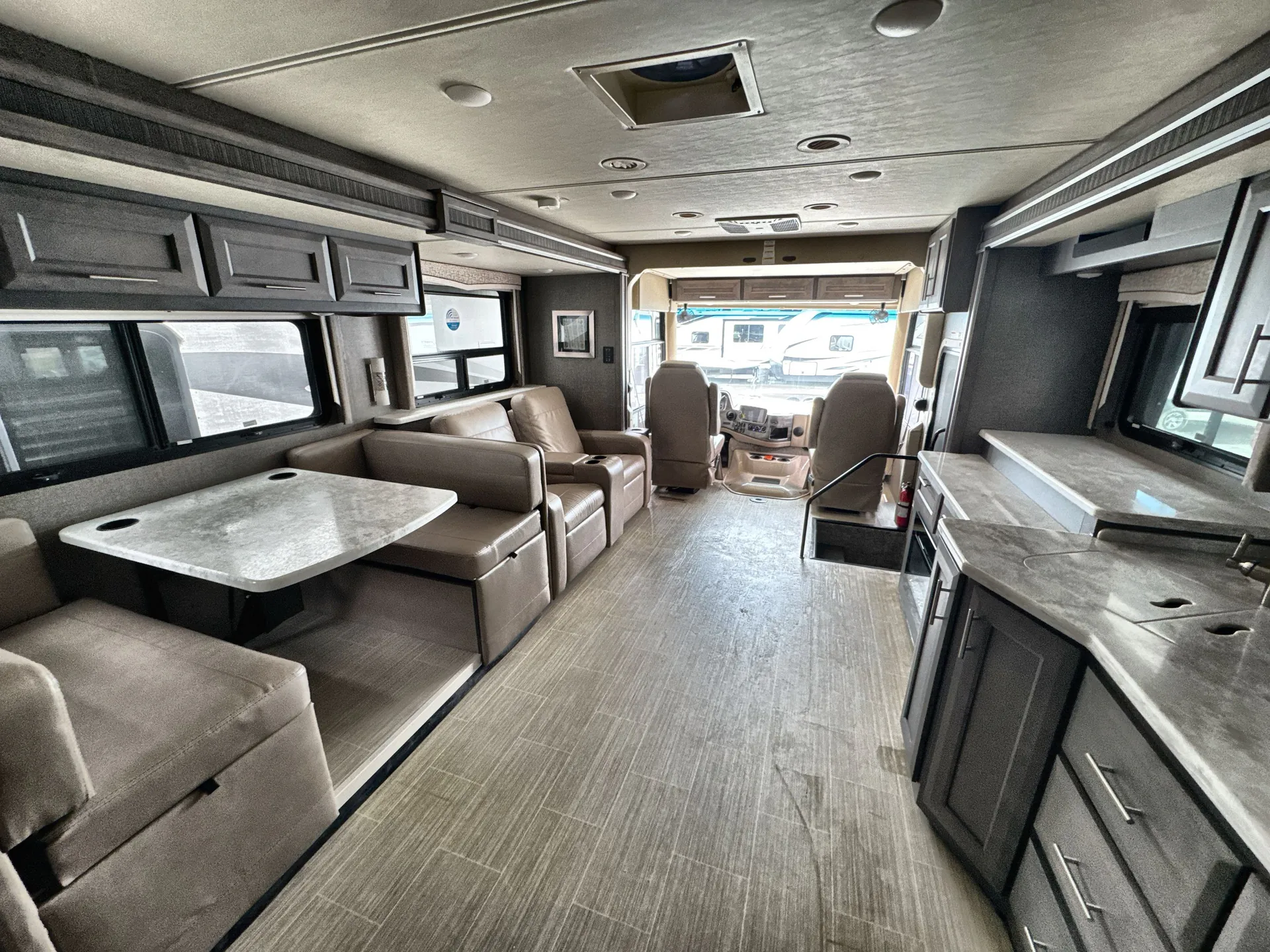 2022 Thor Motor Coach Challenger 37FH — living area main