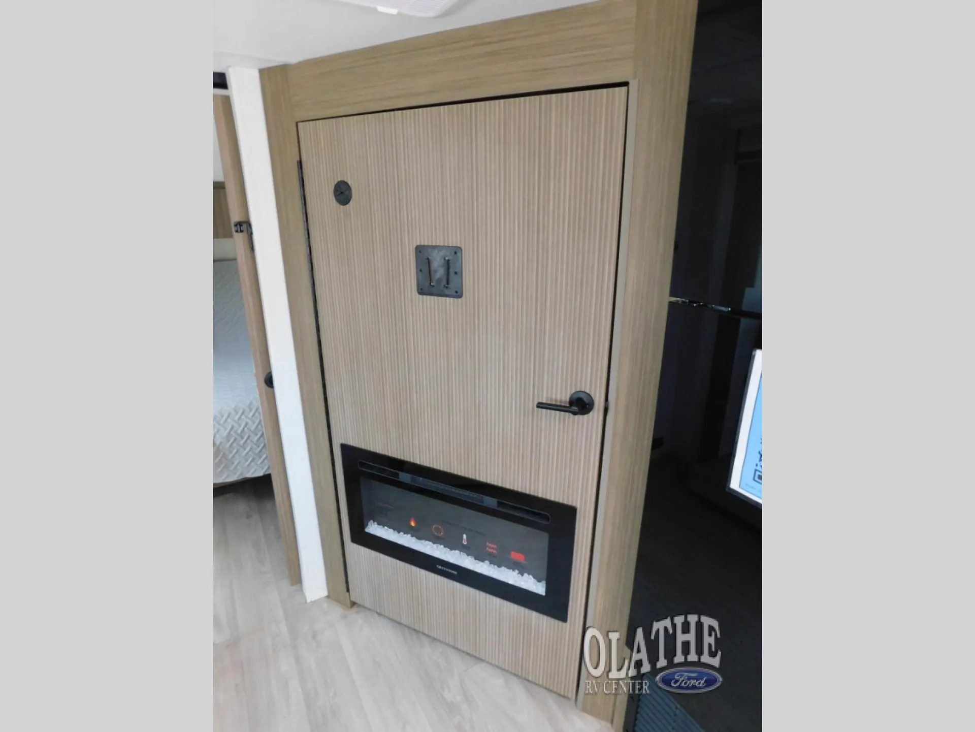 2026 Forest River RV Wildwood X-Lite 26ICE — Photo 7