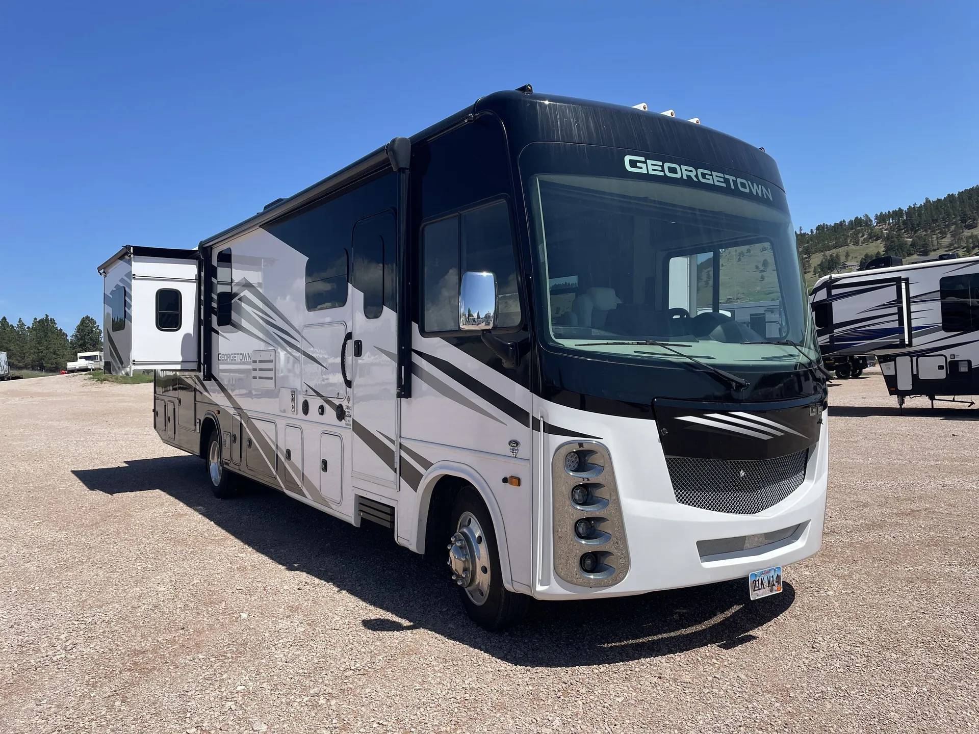 2021 Forest River Georgetown 5 Series GT5 34M5 - Photo 2