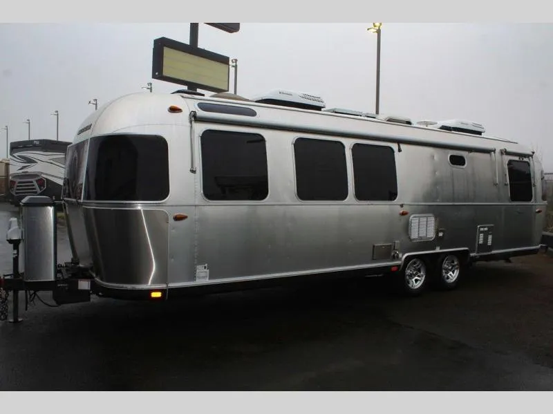 2016 Airstream Classic 30 - Photo 4