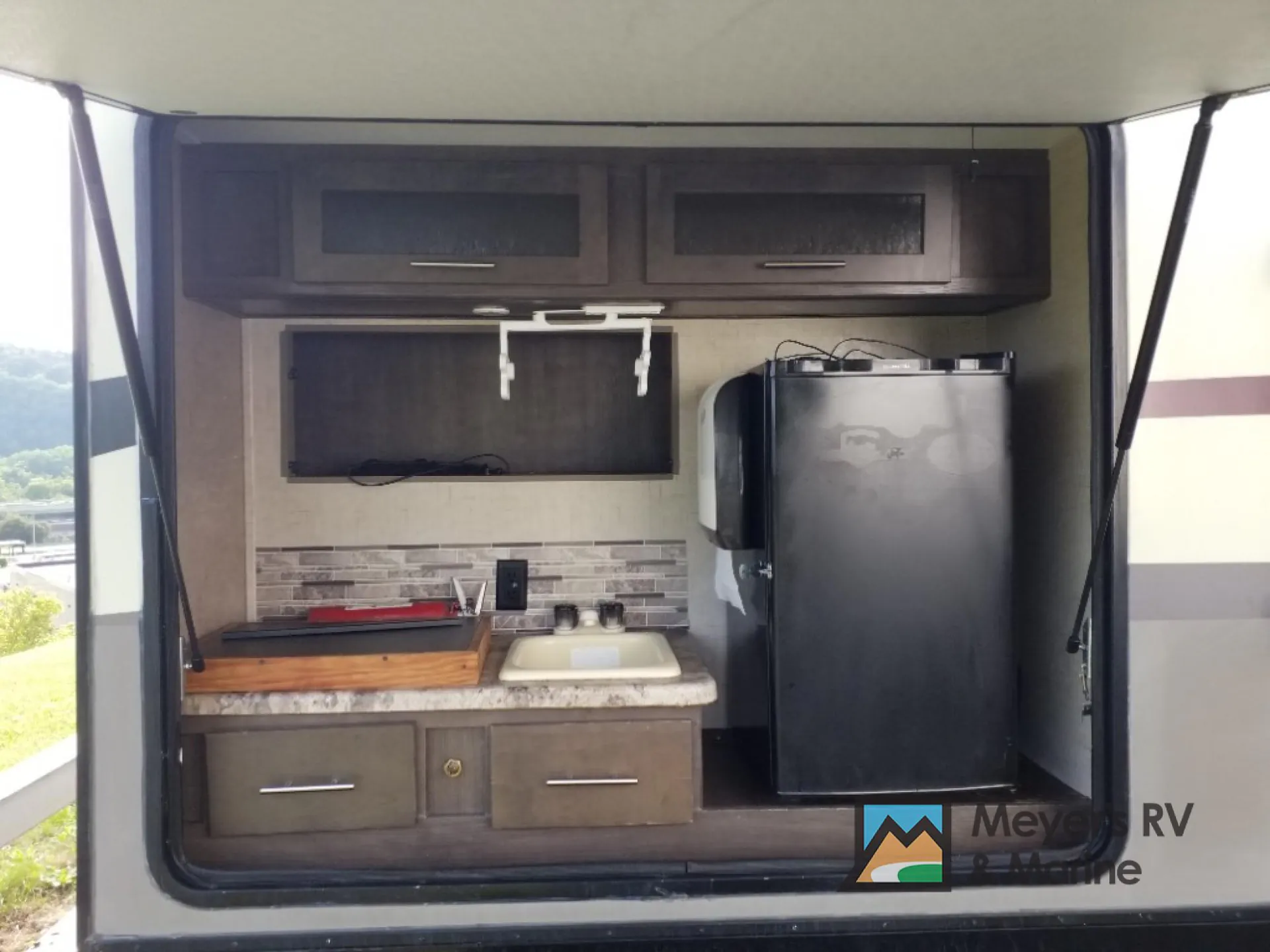 2015 Forest River Surveyor 32RLTS - Photo 3