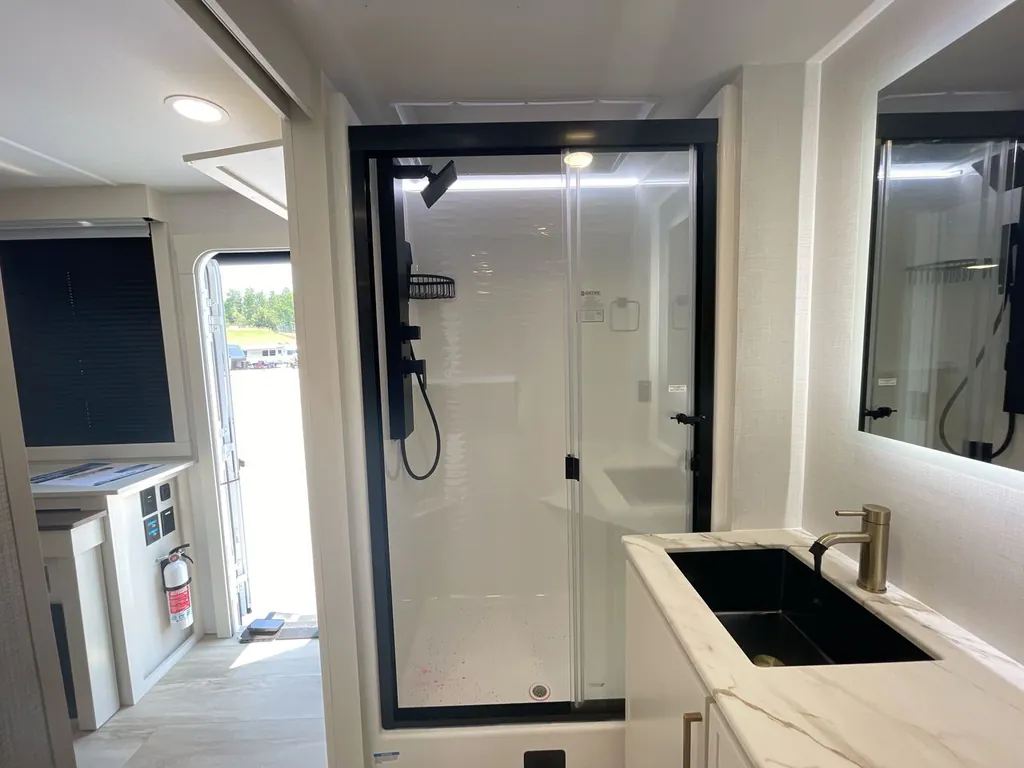 2026 Brinkley Model I 265, Photos photo 27