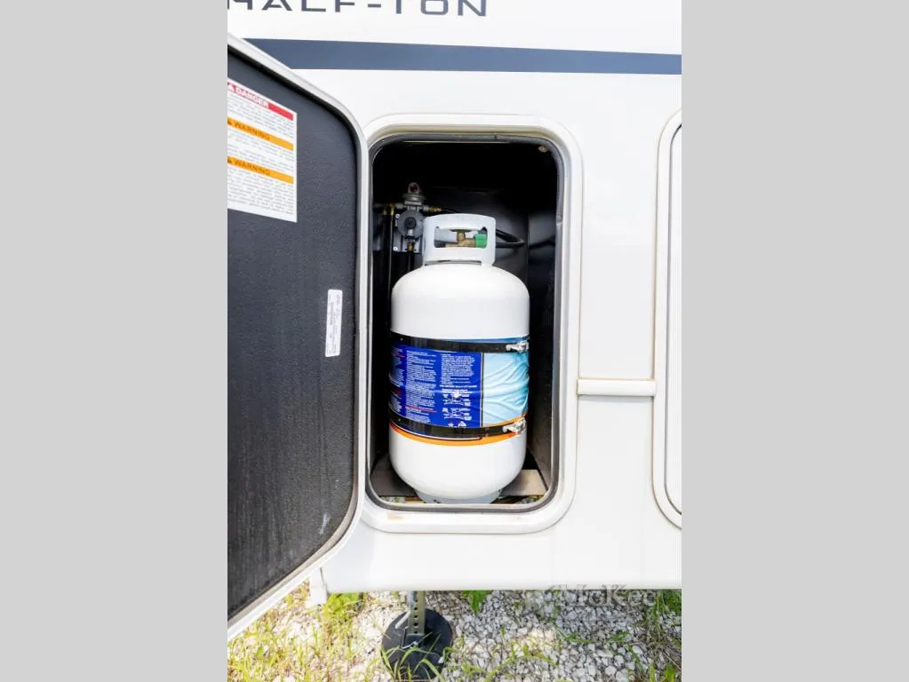 2026 Keystone Cougar Half-Ton 27SGS - Photo 4