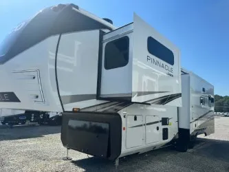 2027 Jayco Pinnacle 32RLTS - Photo 4