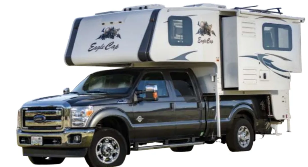 Eagle Cap 960 exterior
