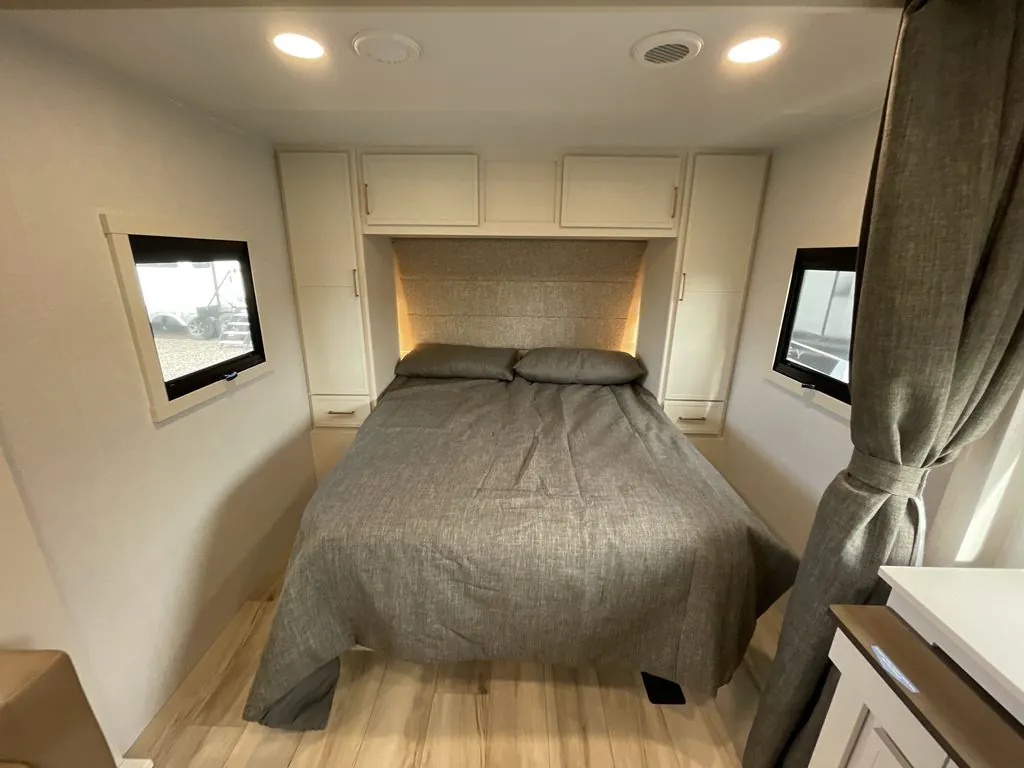2026 Brinkley Model Ix 23X, Photos photo 10
