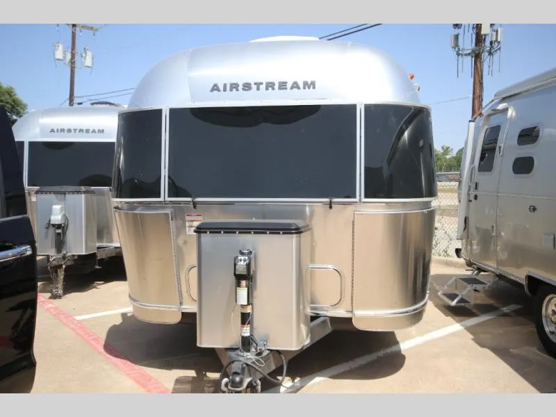 2025 Airstream International 27FB - Photo 2