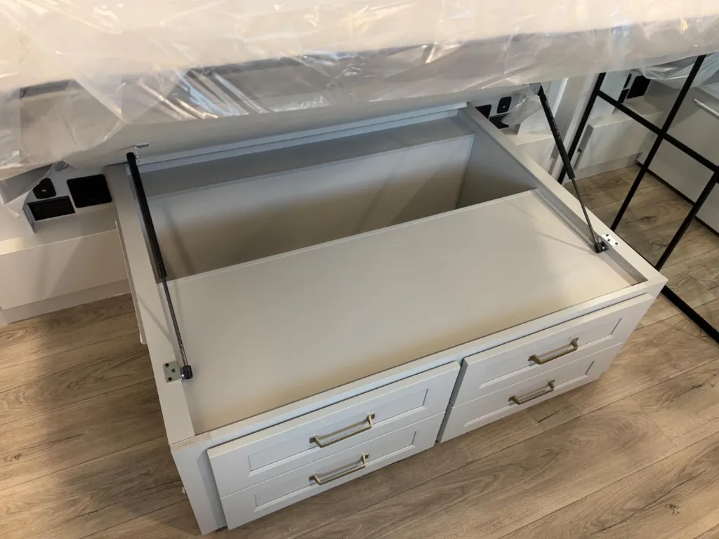 2026 Brinkley Model G 4100, Photos photo 33
