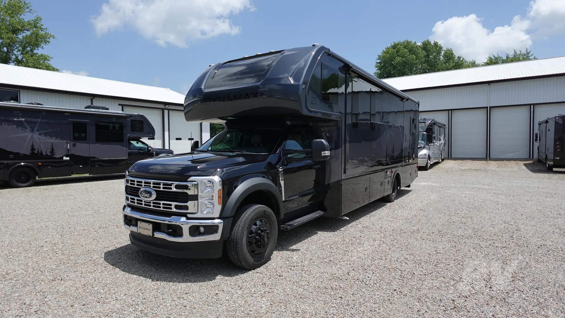 2027 Dynamax Corp Isata 6 Series 31KS - Photo 4