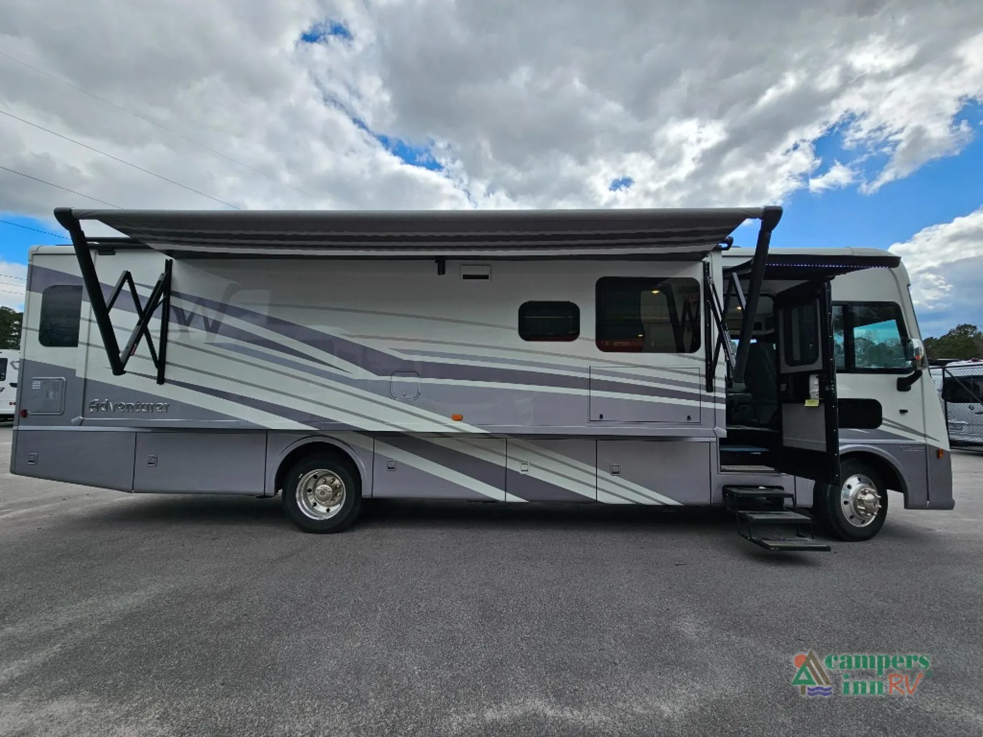 2024 Winnebago Adventurer 36Z - Photo 3