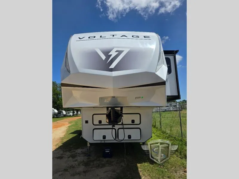 2026 Dutchmen RV Voltage V-Series New    4250 - Photo 2