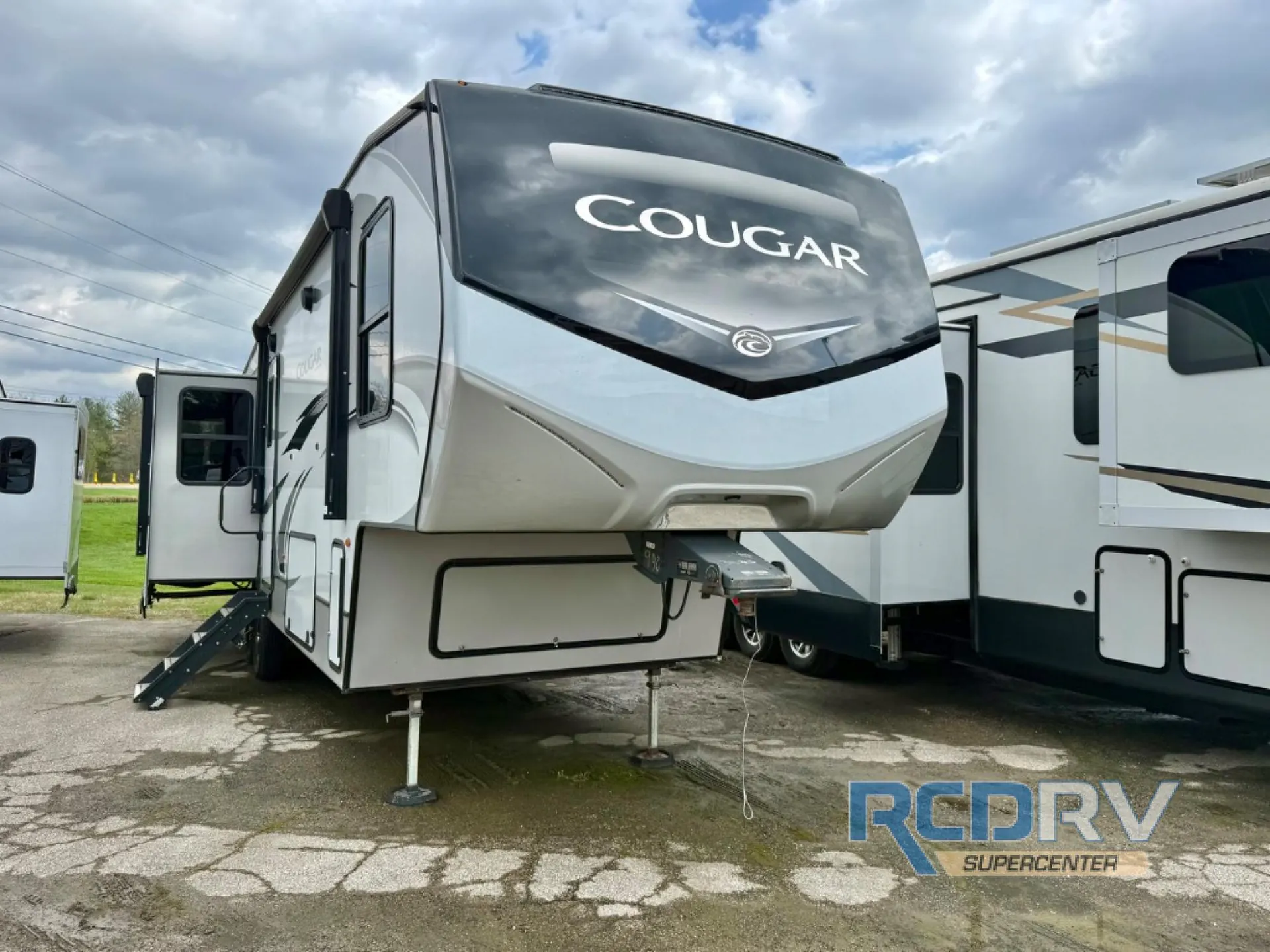 2022 Keystone Cougar 316RLS - Photo 2