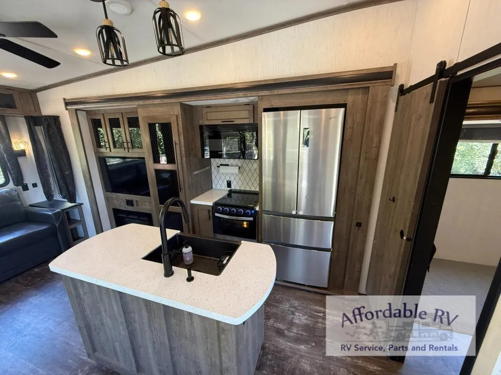 2022 Forest River Sabre 36BHQ, Photos photo 9
