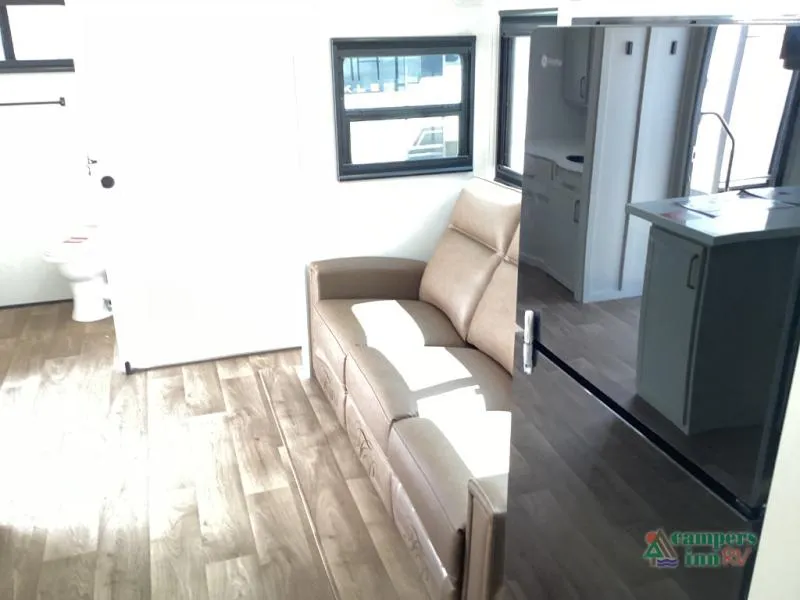 2027 Grand Design Imagine 2300MK - Photo 4