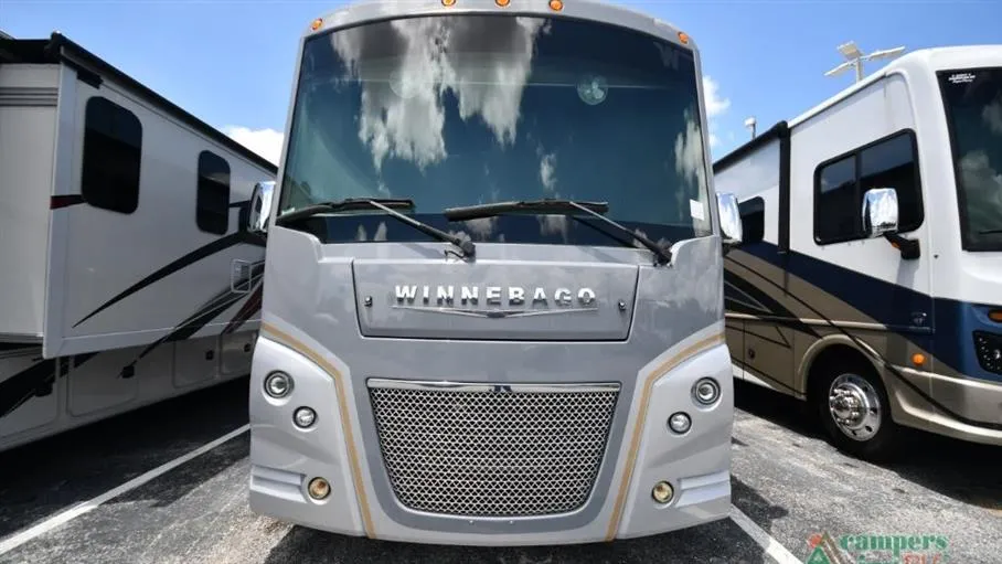 2022 Winnebago Adventurer 29B - Photo 4