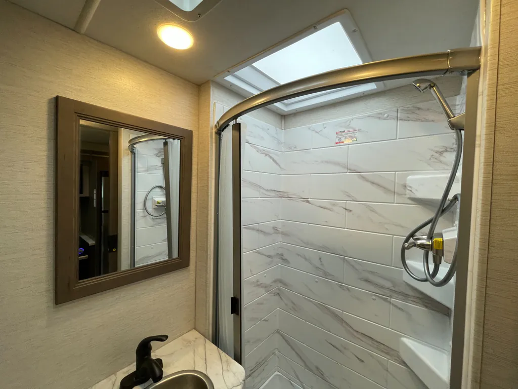 2024 Thor Motor Coach Freedom Traveler A29, Photos photo 7