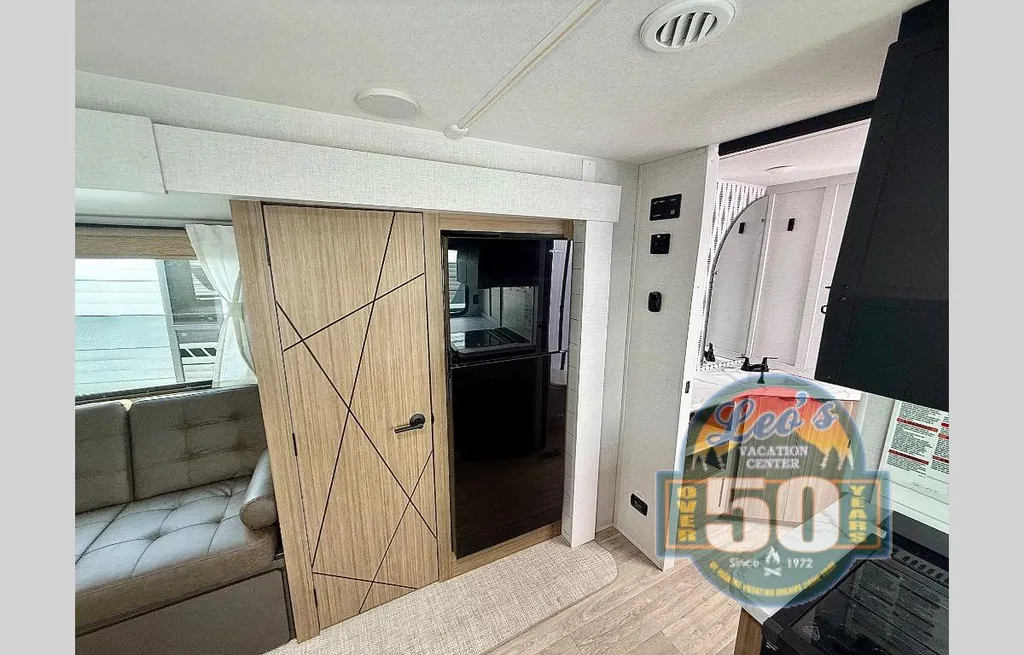 2026 Forest River Wildwood X-Lite 300ICE, Photos photo 17