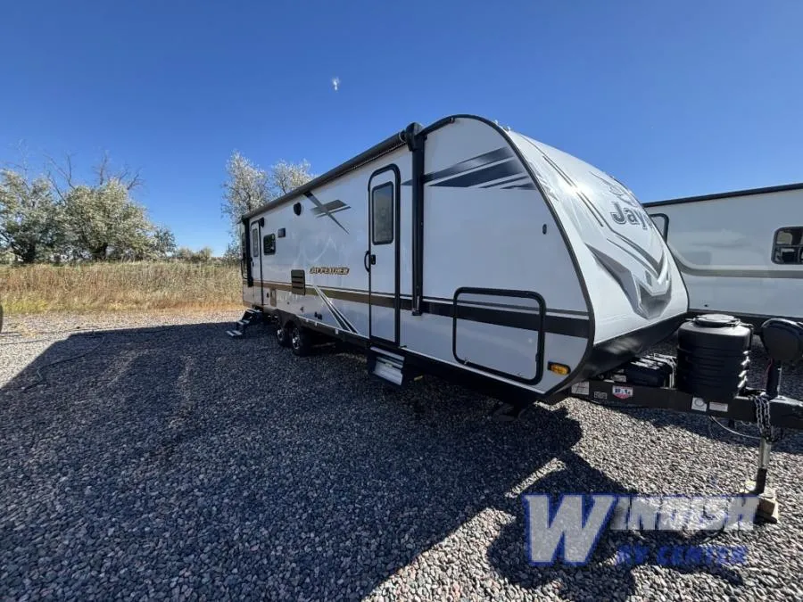 2021 Jayco Jay Feather 27RL - Photo 2