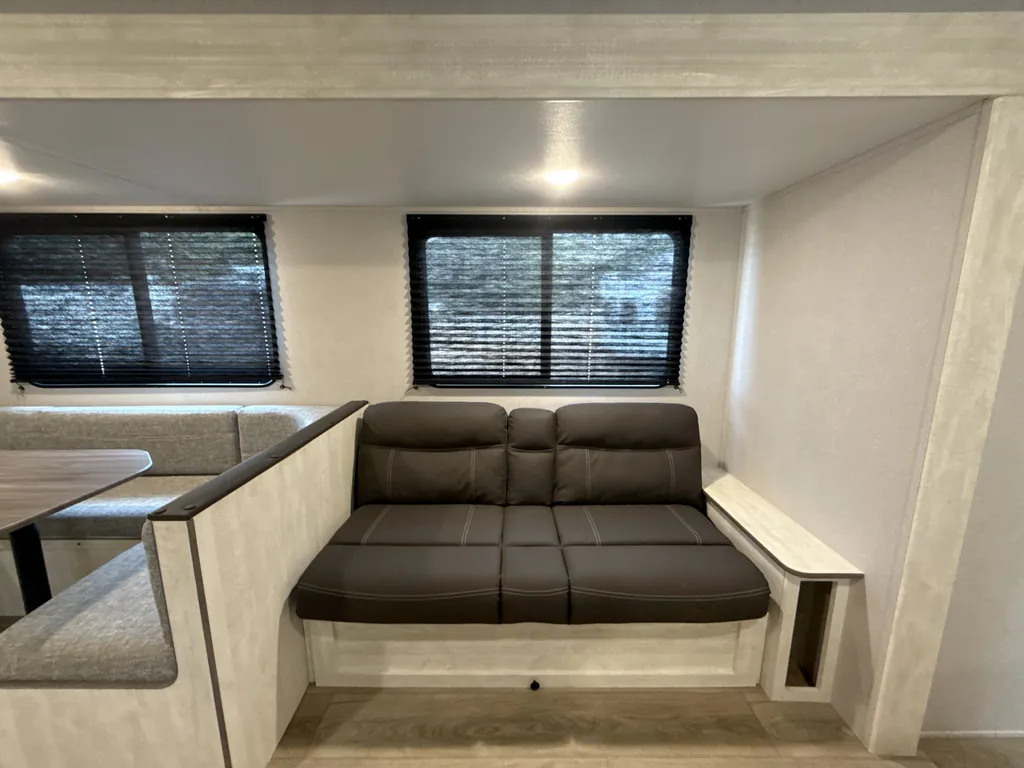 2024 Shasta I-5 530QB, Photos photo 4