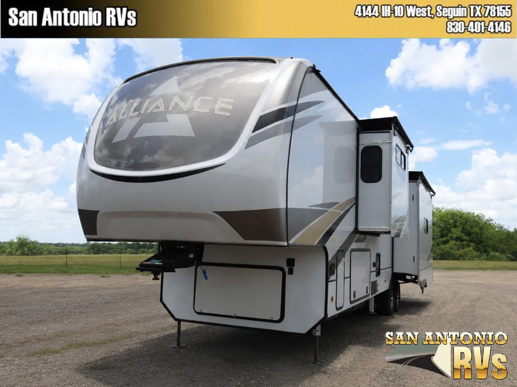 2021 Alliance RV Paradigm 370FB - Photo 2