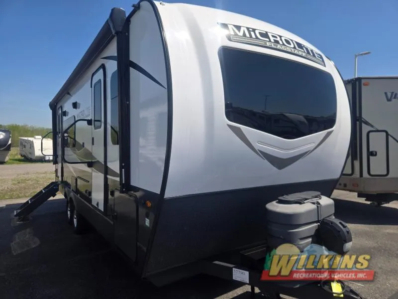 2025 Forest River Flagstaff Micro Lite 25SRK - Photo 2