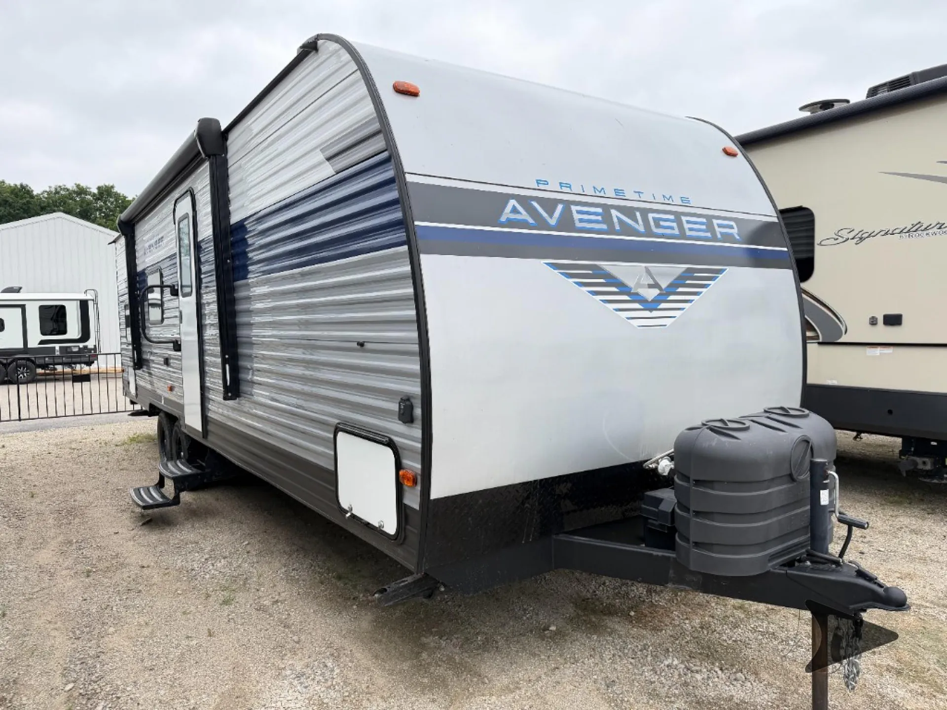 2024 Prime Time Avenger LT 25BH - Photo 2